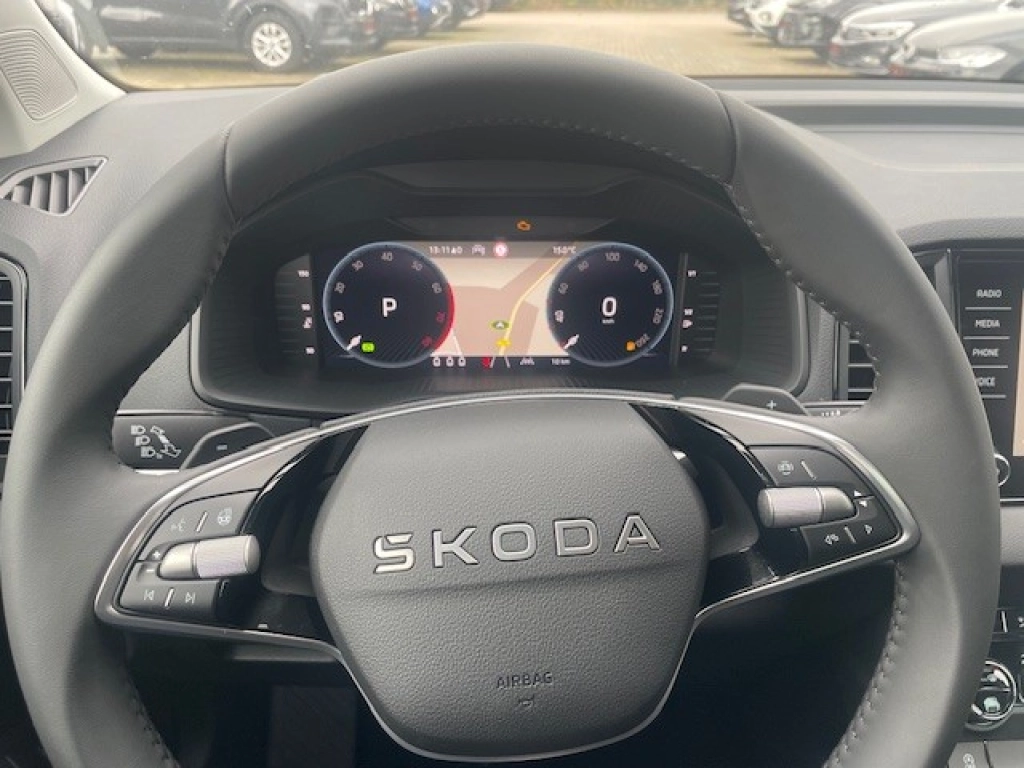 Skoda Karoq 1.5 TSI DSG+AHK+RFK+ACC+Navi+el.Heckkl.++