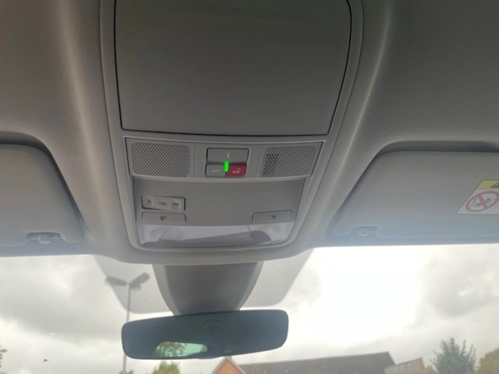 Skoda Karoq 1.5 TSI DSG+AHK+RFK+ACC+Navi+el.Heckkl.++