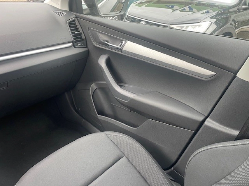 Skoda Karoq 1.5 TSI DSG+AHK+RFK+ACC+Navi+el.Heckkl.++
