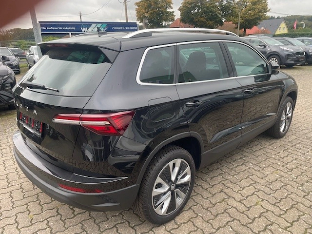 Skoda Karoq 1.5 TSI DSG+AHK+RFK+ACC+Navi+el.Heckkl.++