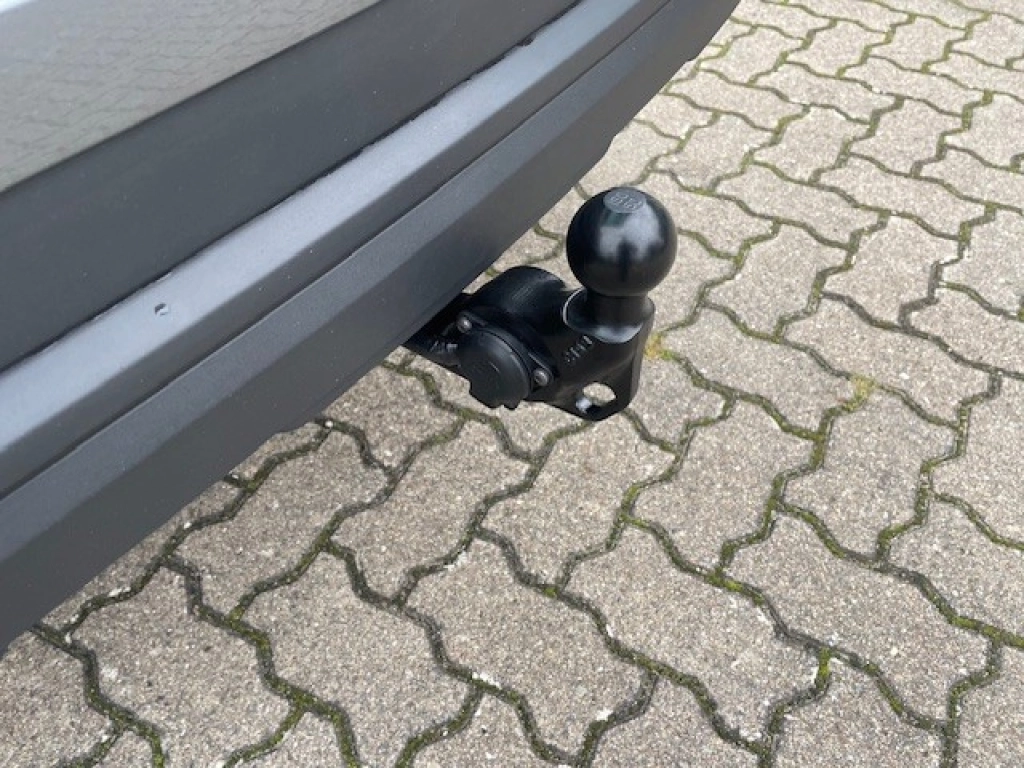 Skoda Karoq 1.5 TSI DSG+AHK+RFK+ACC+Navi+el.Heckkl.++
