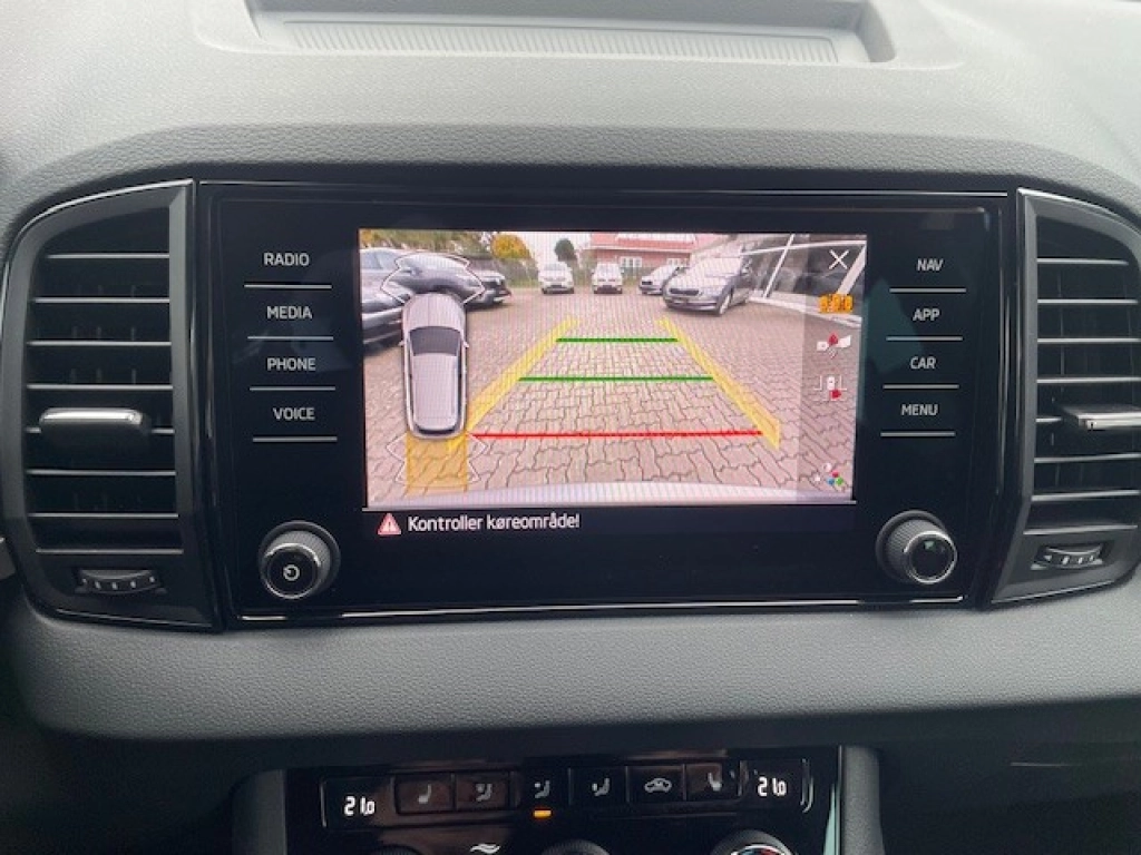 Skoda Karoq 1.5 TSI DSG+AHK+RFK+ACC+Navi+el.Heckkl.++