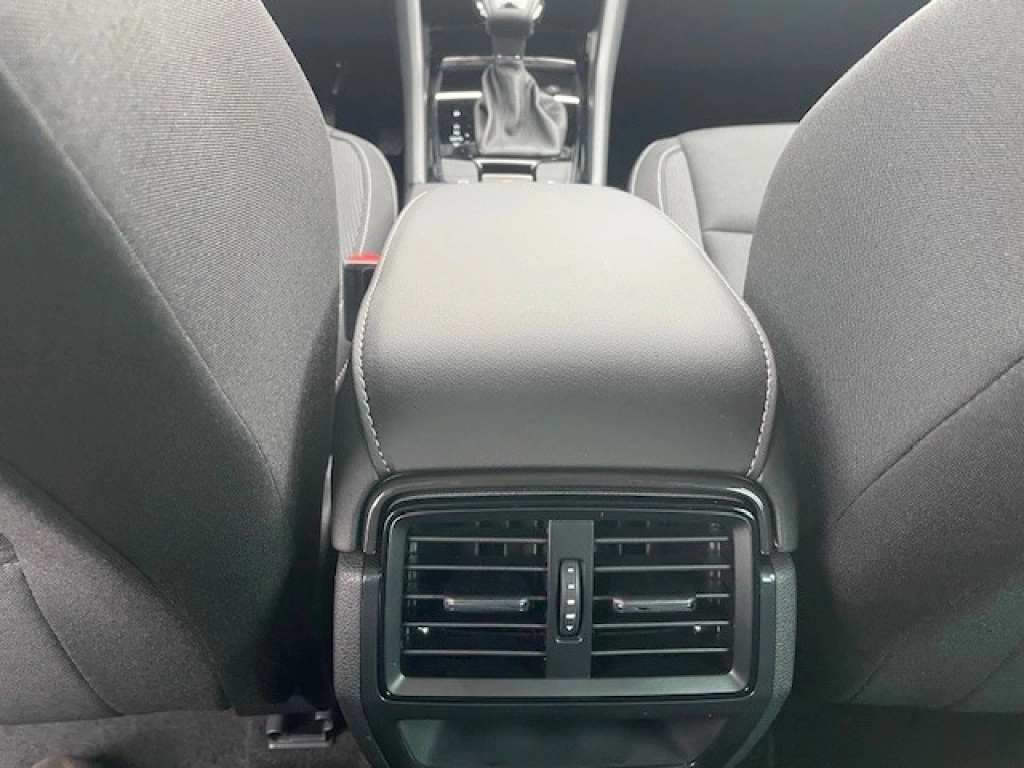 Skoda Karoq 1.5 TSI DSG+AHK+RFK+ACC+Navi+el.Heckkl.++