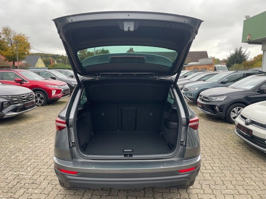 Skoda Karoq 1.5 TSI DSG+AHK+RFK+ACC+Navi+el.Heckkl.++