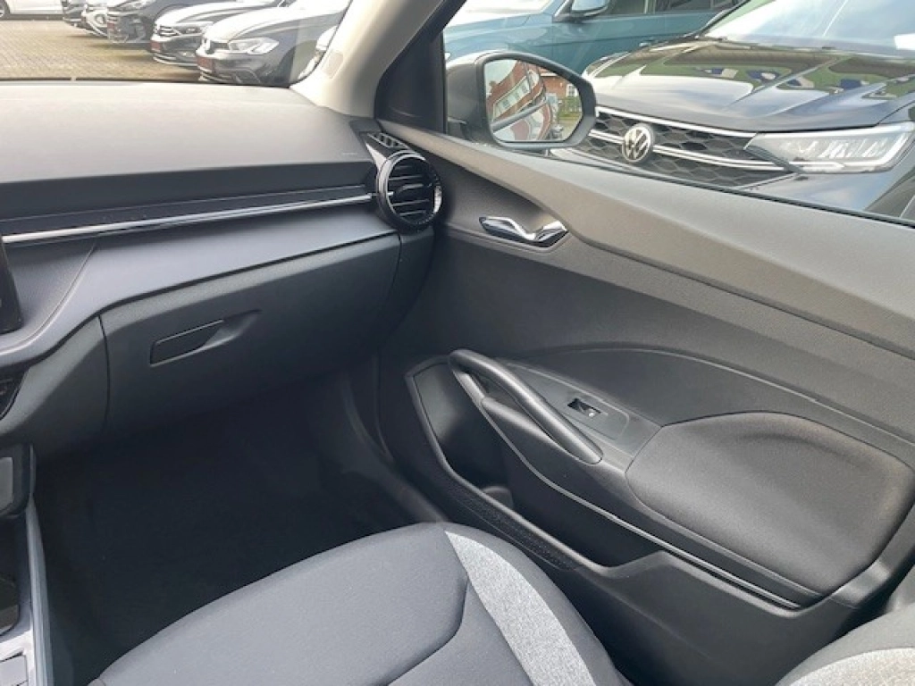 Skoda Fabia 1.0 TSI Essence,Sitzheiz,GRA,PDC,LED-SW