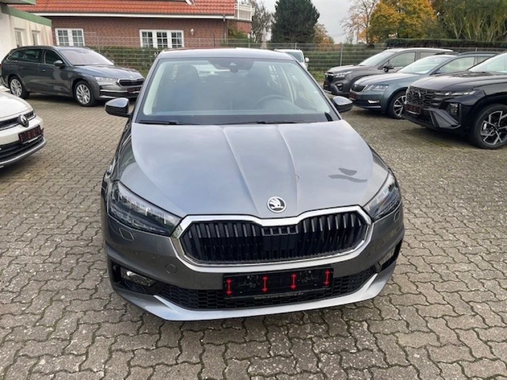 Skoda Fabia 1.0 TSI Essence,Sitzheiz,GRA,PDC,LED-SW