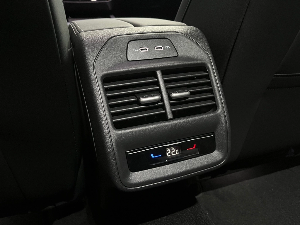 VW Passat Variant 2.0 TDI DSG Elegance,Leder,Sound