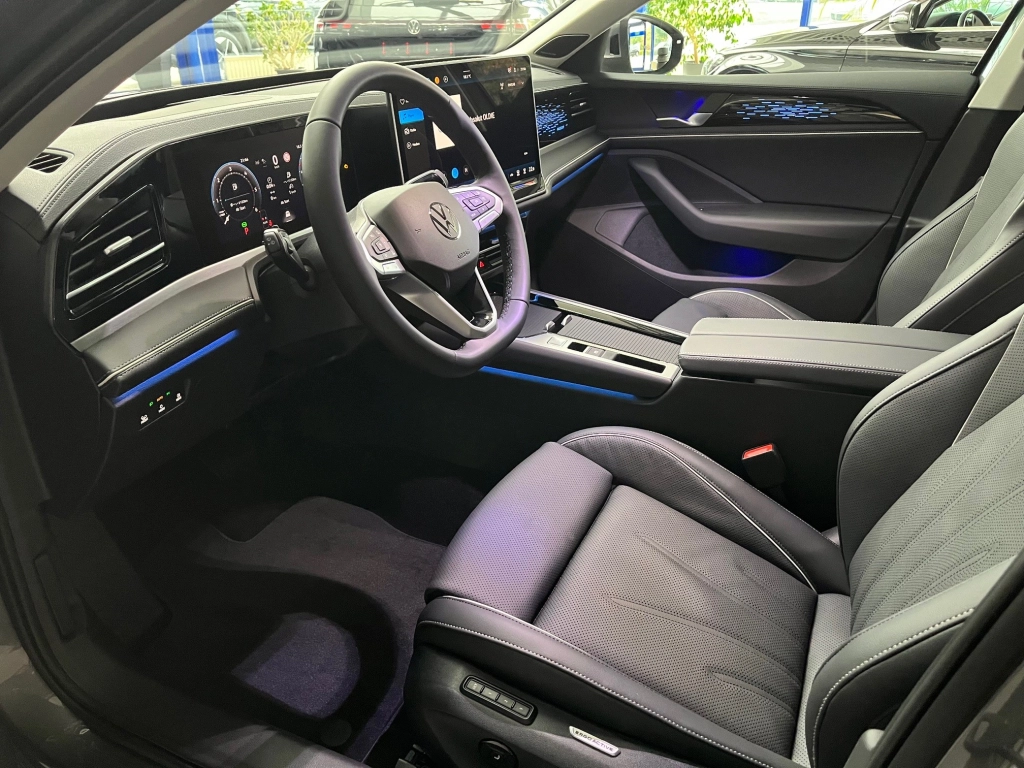VW Passat Variant 2.0 TDI DSG Elegance,Leder,Sound