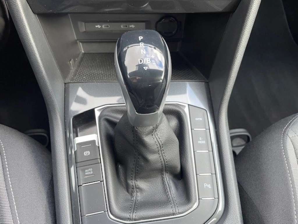 VW Tiguan 1.4 TSI Life eHybrid ACC LED NAVI FPK DAB