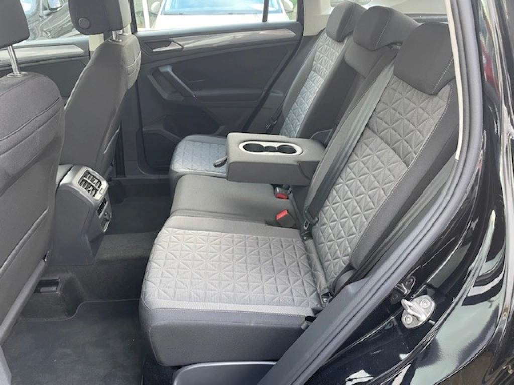 VW Tiguan 1.4 TSI Life eHybrid ACC LED NAVI FPK DAB