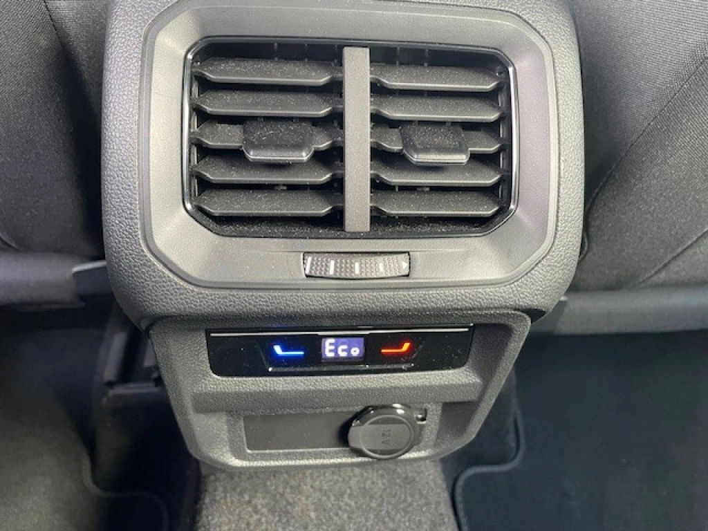 VW Tiguan 1.4 TSI Life eHybrid ACC LED NAVI FPK DAB