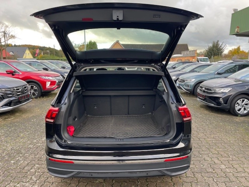 VW Tiguan 1.4 TSI Life eHybrid ACC LED NAVI FPK DAB