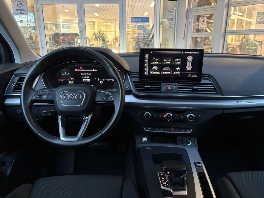 Audi Q5 40TDI quattro Business-Paket AHK FPK Navi LED