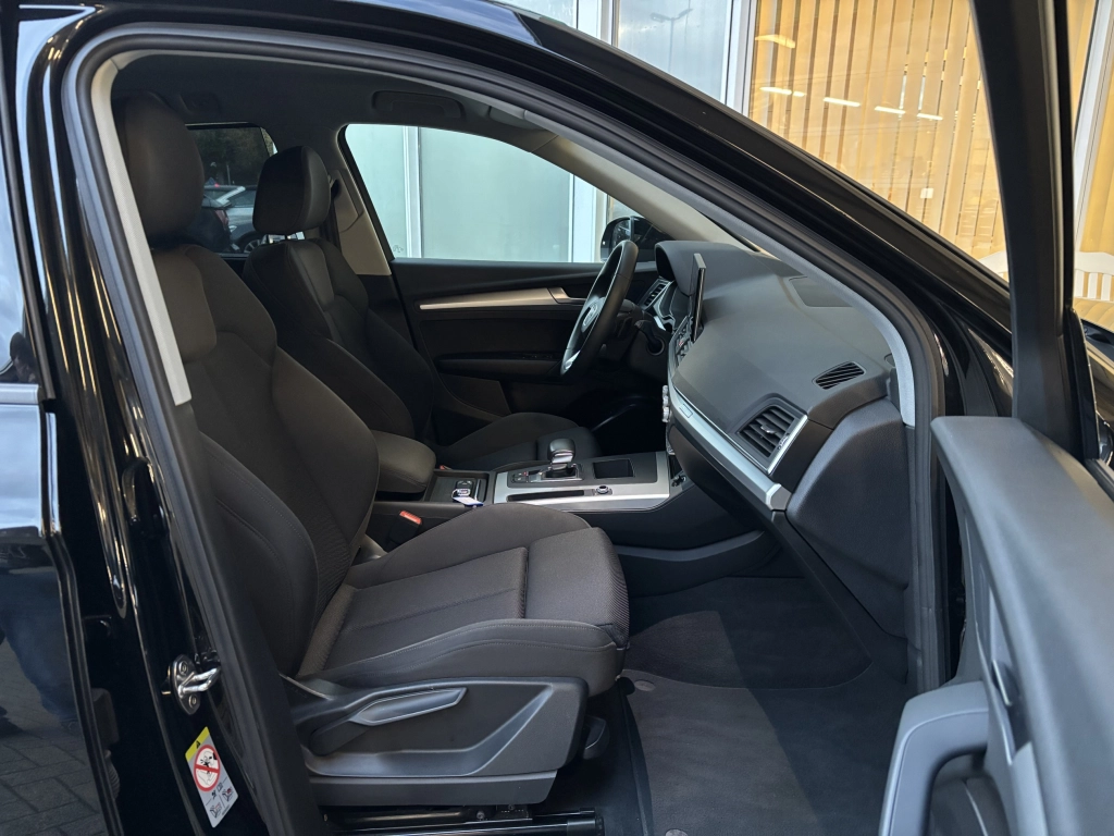 Audi Q5 40TDI quattro Business-Paket AHK FPK Navi LED