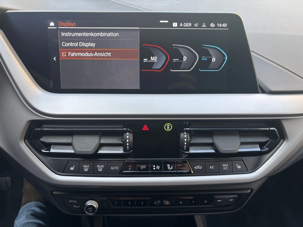 BMW 118 i Advantage Navi LED PDC Temp. + Limiter DAB