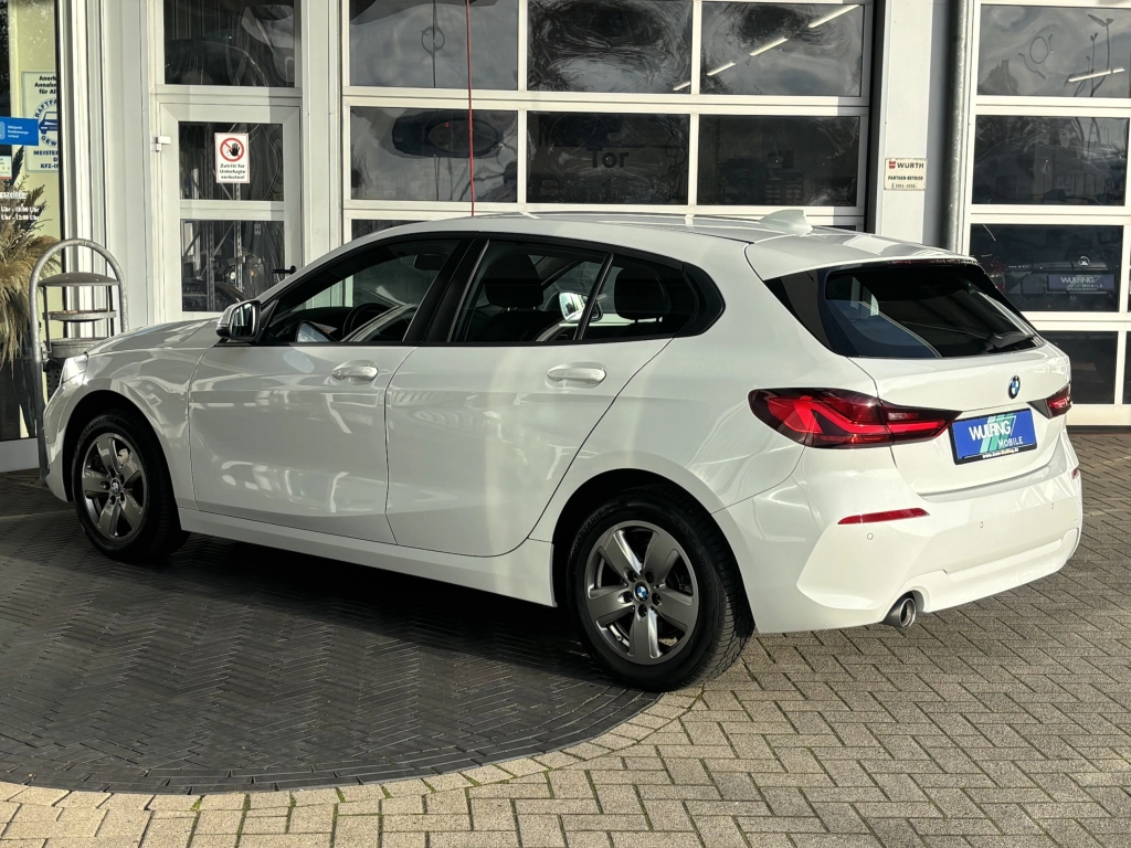 BMW 118 i Advantage Navi LED PDC Temp. + Limiter DAB
