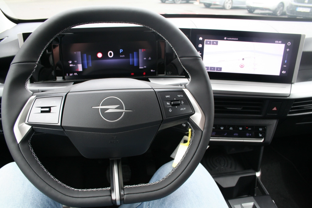 Opel Frontera GS Hybrid 110PS Navigation, Kamera, PDC