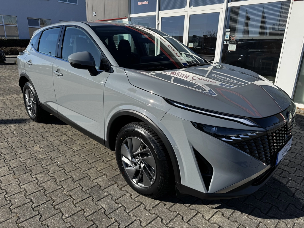 Nissan Qashqai 1.3 AT Connecta Navi LED P-Dach AVM skey 