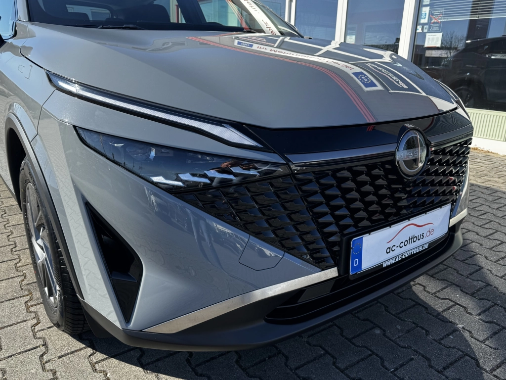 Nissan Qashqai 1.3 AT Connecta Navi LED P-Dach AVM skey 