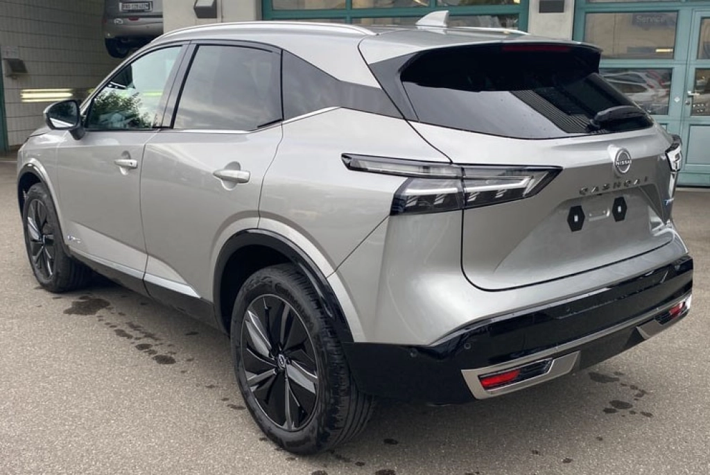 Nissan Qashqai 1.3 AT Connecta Navi LED P-Dach AVM skey 