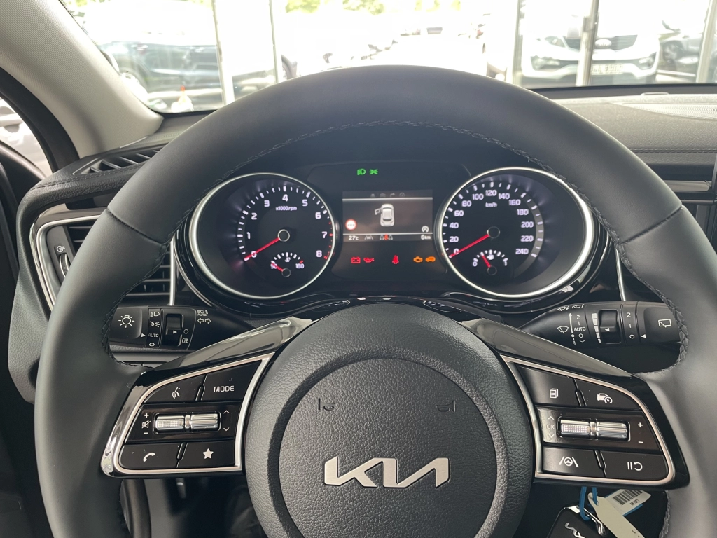 Kia XCeed MJ 25 1.5 T-GDI DCT Navi LED PDC v+h Kamera 