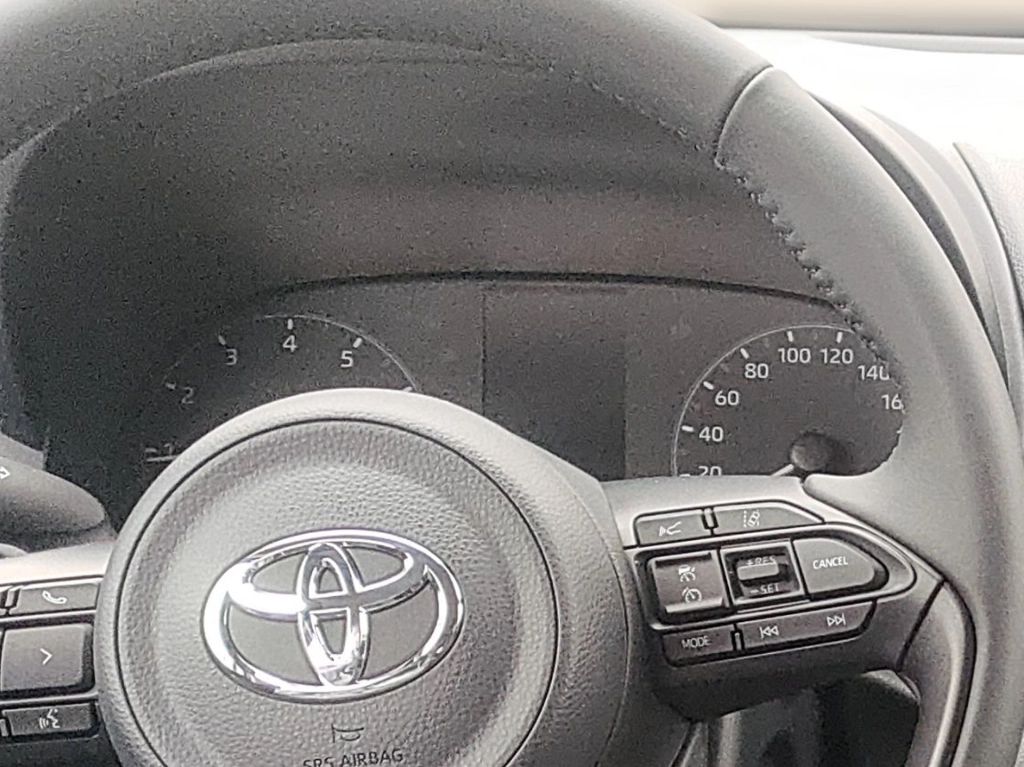 Toyota Yaris Comfort 1,0-l-VVT-i, 53 kW (72 PS) 5-Gang-Schaltgetriebe 