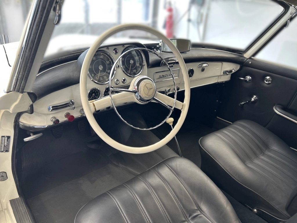 Mercedes-Benz 190 SL 