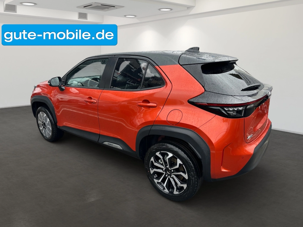 Toyota Yaris Cross 5-Türer Spicy Edition 1,5-l-VVT-iE Hybrid Syst. 
85kW (116 PS) CVT (4x2)