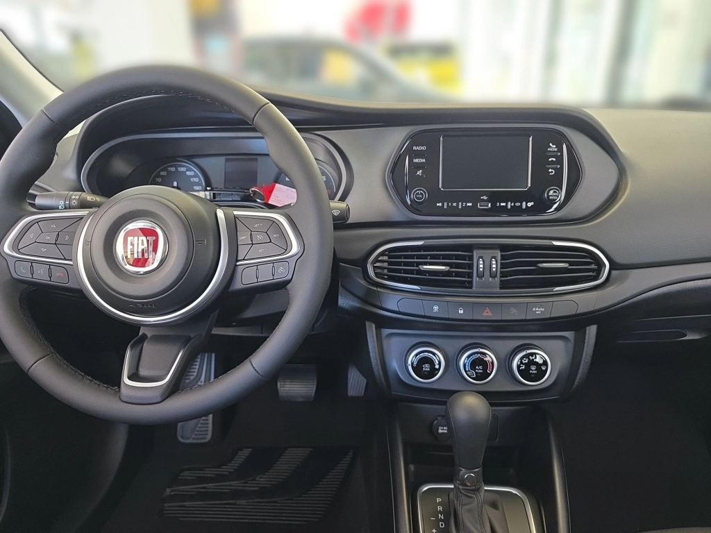 Fiat Tipo Kombi MY24 HYBRID 130 PS in weiß**