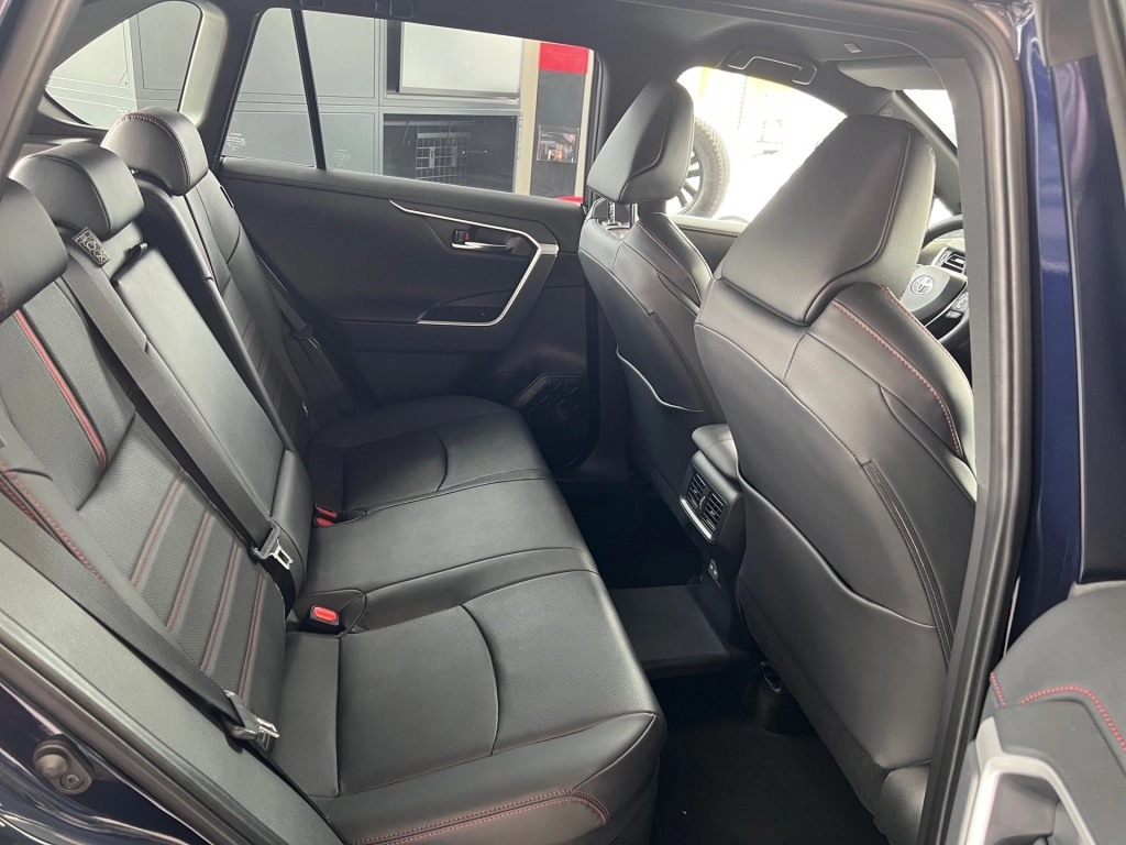 Toyota RAV 4 5-Türer Style 2.5l Plug-in Hybrid Automatikgetriebe CVT (AWD-i)
