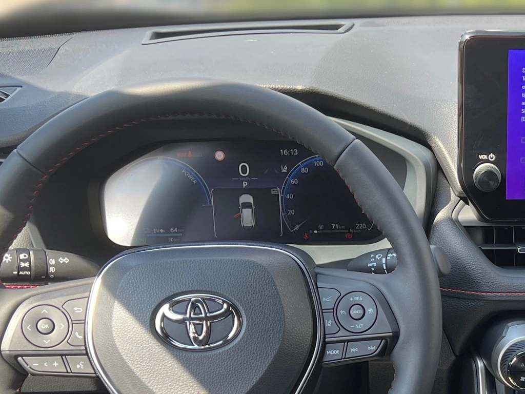 Toyota RAV 4 5-Türer Style 2.5l Plug-in Hybrid 
Automatikgetriebe CVT (AWD-i)