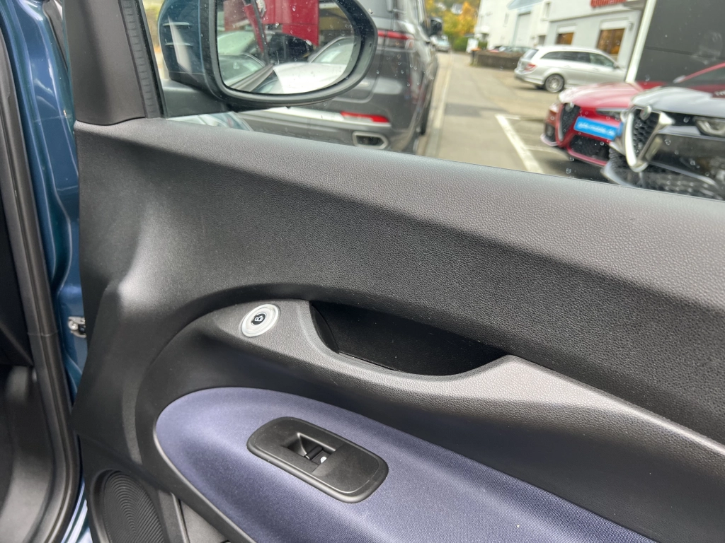 Fiat 500e Action 23,8 kWh | Klimaanlage | Spurhalteassistent | CarPlay