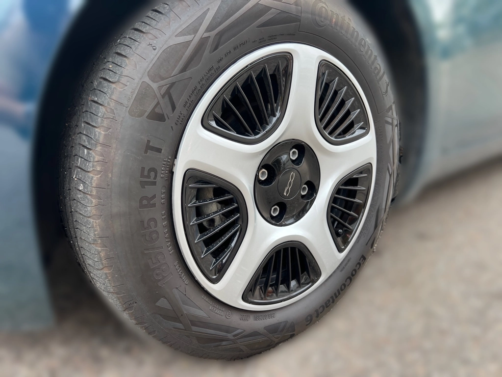 Fiat 500e Action 23,8 kWh | Klimaanlage | Spurhalteassistent | CarPlay