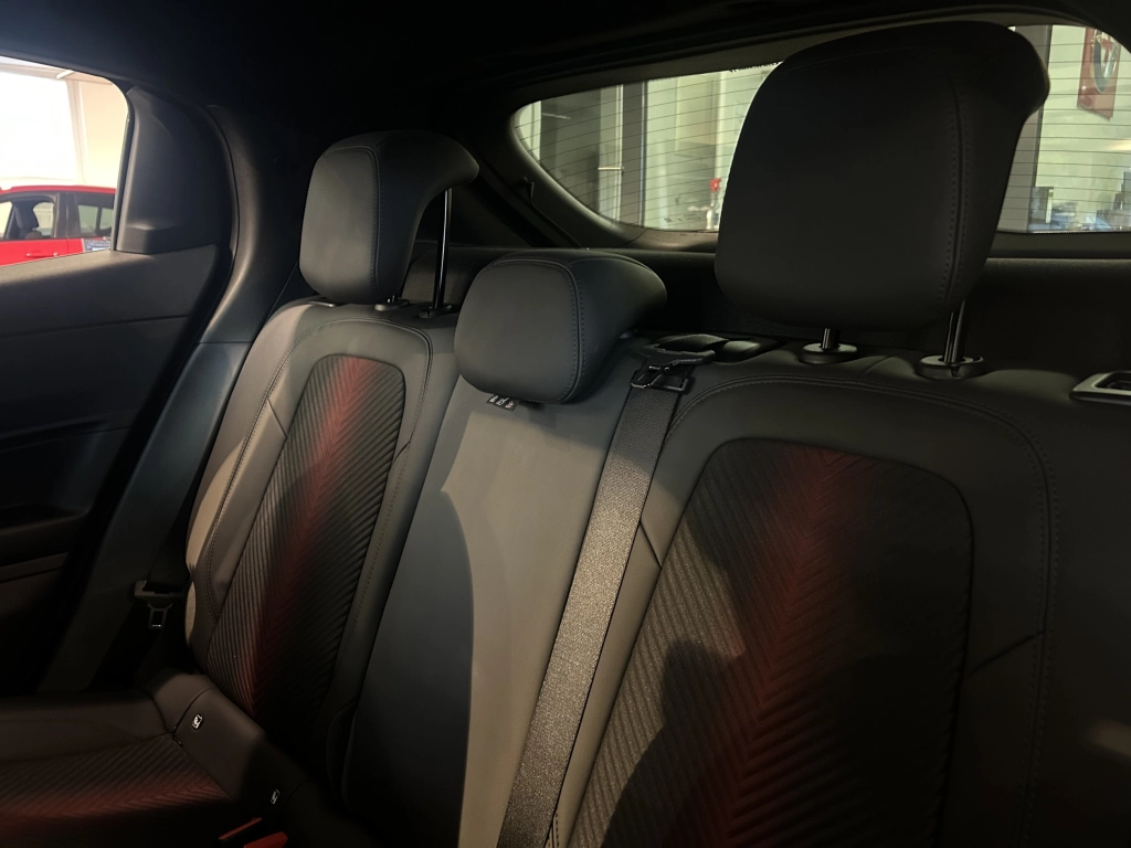 Alfa Romeo Junior Elettrica (115kW) SPECIALE