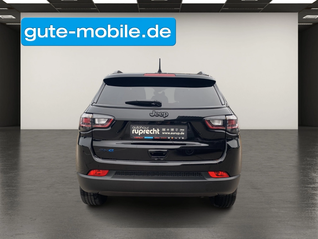Jeep Compass Upland Plug-In Hybrid 4WD
