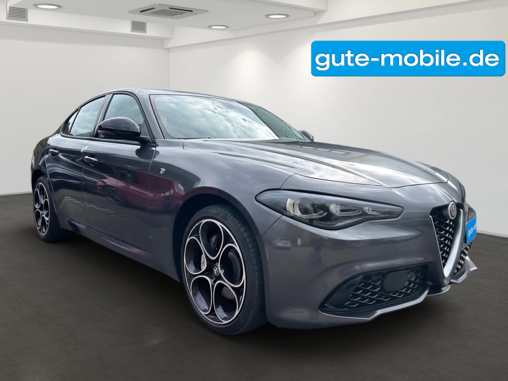 Alfa Romeo Giulia Ti Q4 H&K / Kamera / Allrad / MATRIX