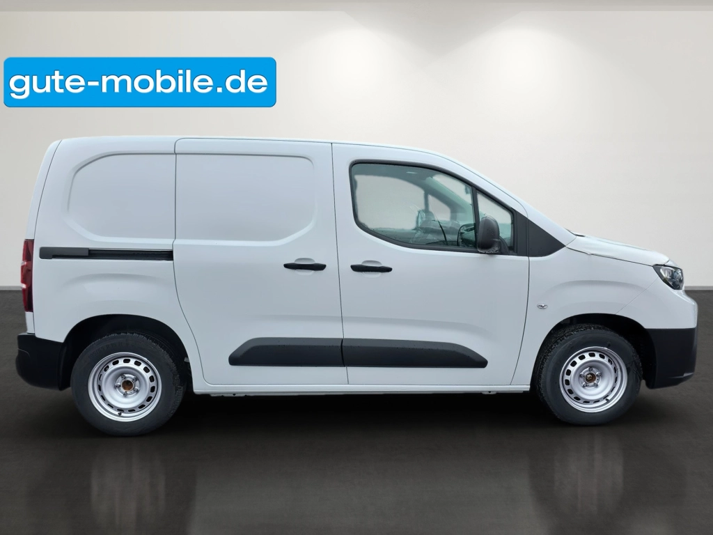 Toyota Proace City L1 verblecht 4-türig Duty 1,2-l-Turbo 81 Kw (110 PS) Start/Stop 6-Gang-Schaltgetriebe