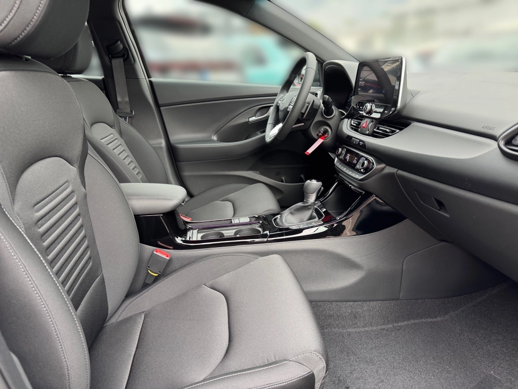 Hyundai i30 Advantage Automatik 140PS Benziner