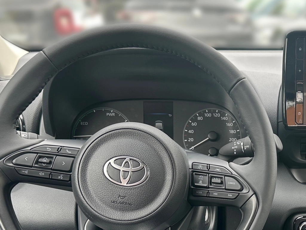 Toyota Yaris 5-Türer Comfort 1,5-l-VVT-iE Hybrid Syst. 85kW (116 PS) Stufenloses Automatikgetriebe