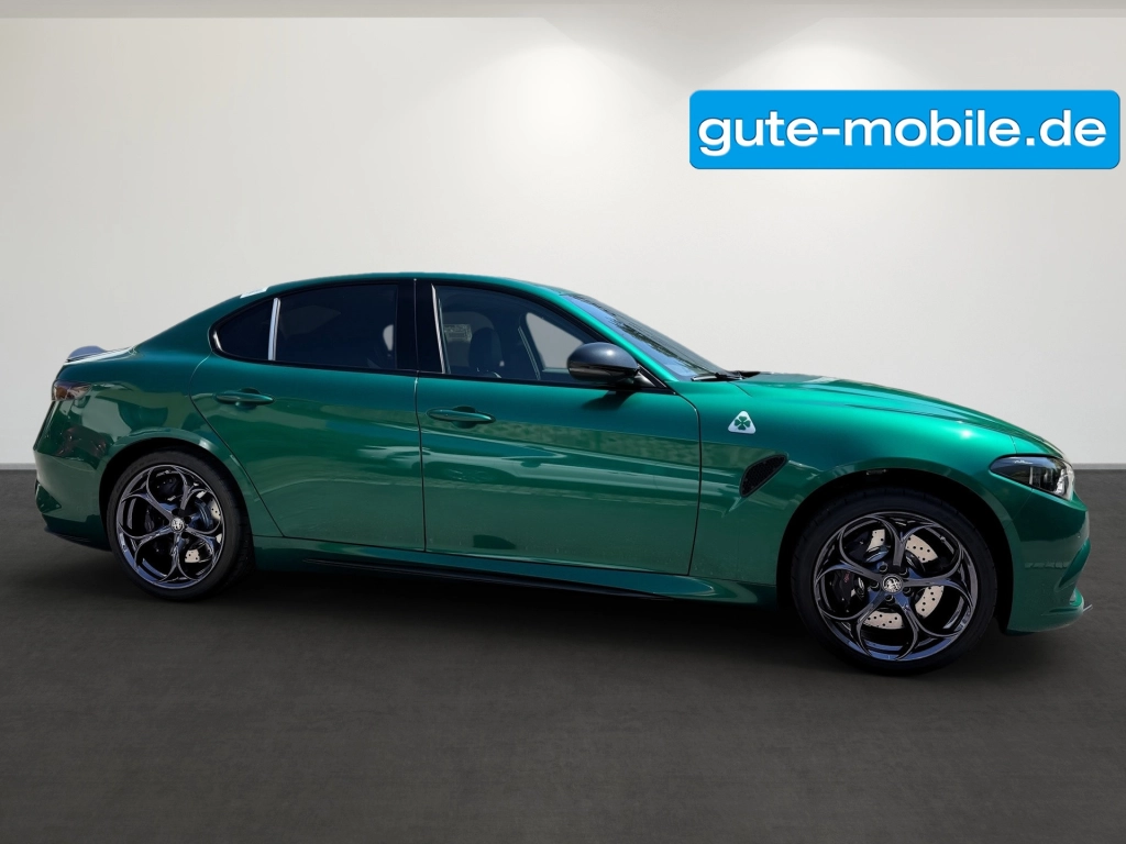 Alfa Romeo Giulia Quadrifoglio 2.9 V6 520PS / H&K  
