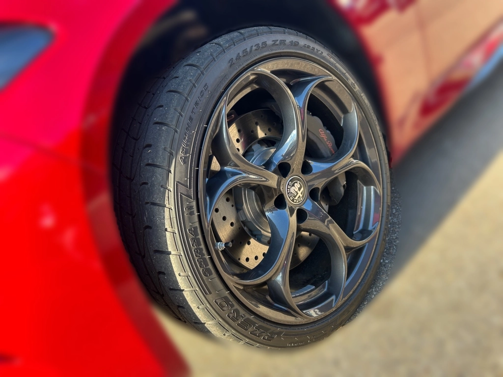 Alfa Romeo Giulia 2.9 V6 Bi-Turbo AT8 Quadrifoglio