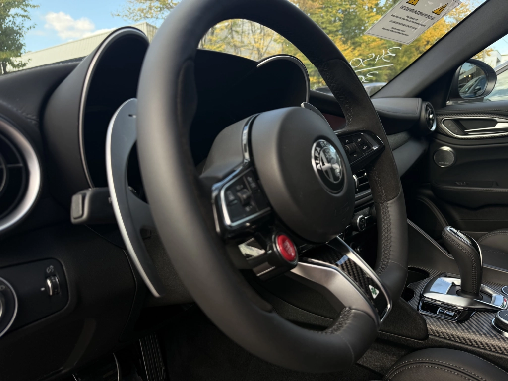 Alfa Romeo Giulia MY24 Quadrifoglio 520PS
