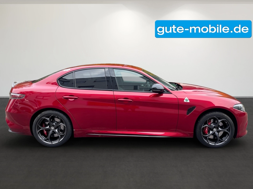 Alfa Romeo Giulia 2.9 V6 Bi-Turbo AT8 Quadrifoglio
