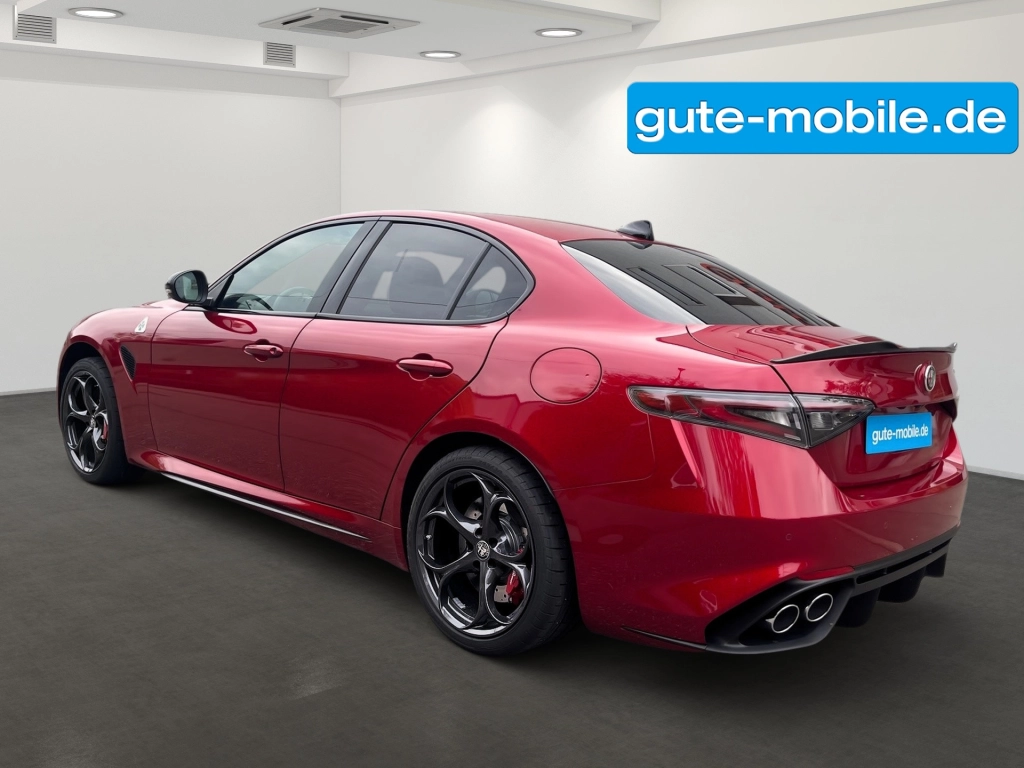 Alfa Romeo Giulia 2.9 V6 Bi-Turbo AT8 Quadrifoglio