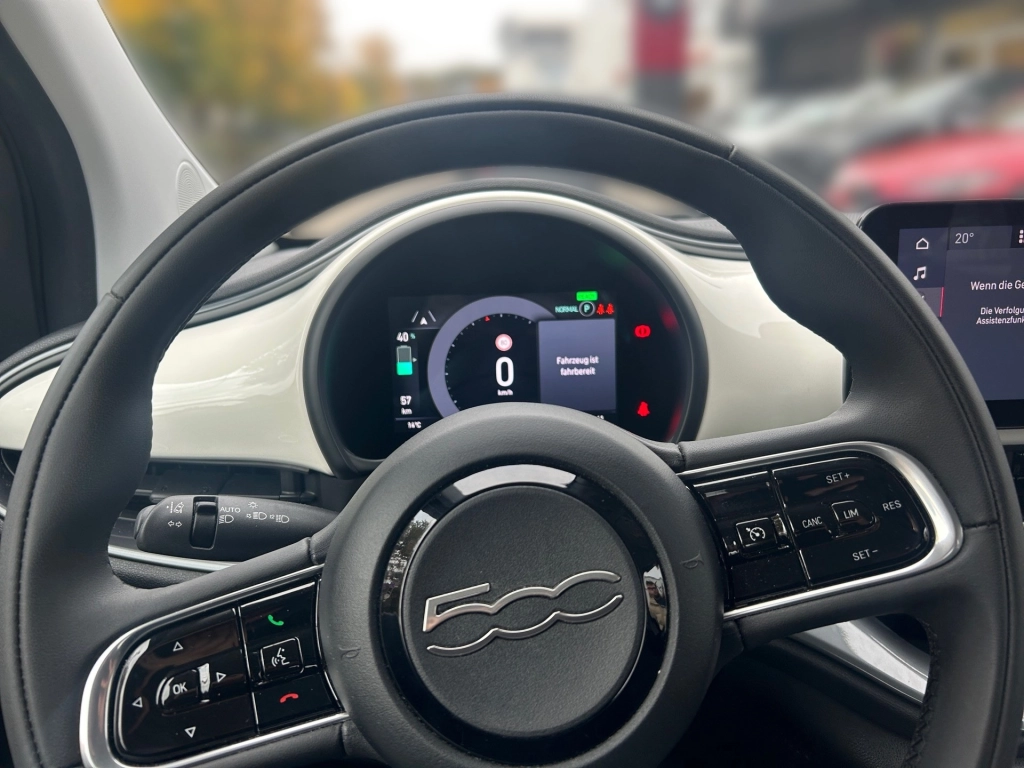 Fiat 500 Basis | 23,8 kWh | CarPlay | Klimaautomatik