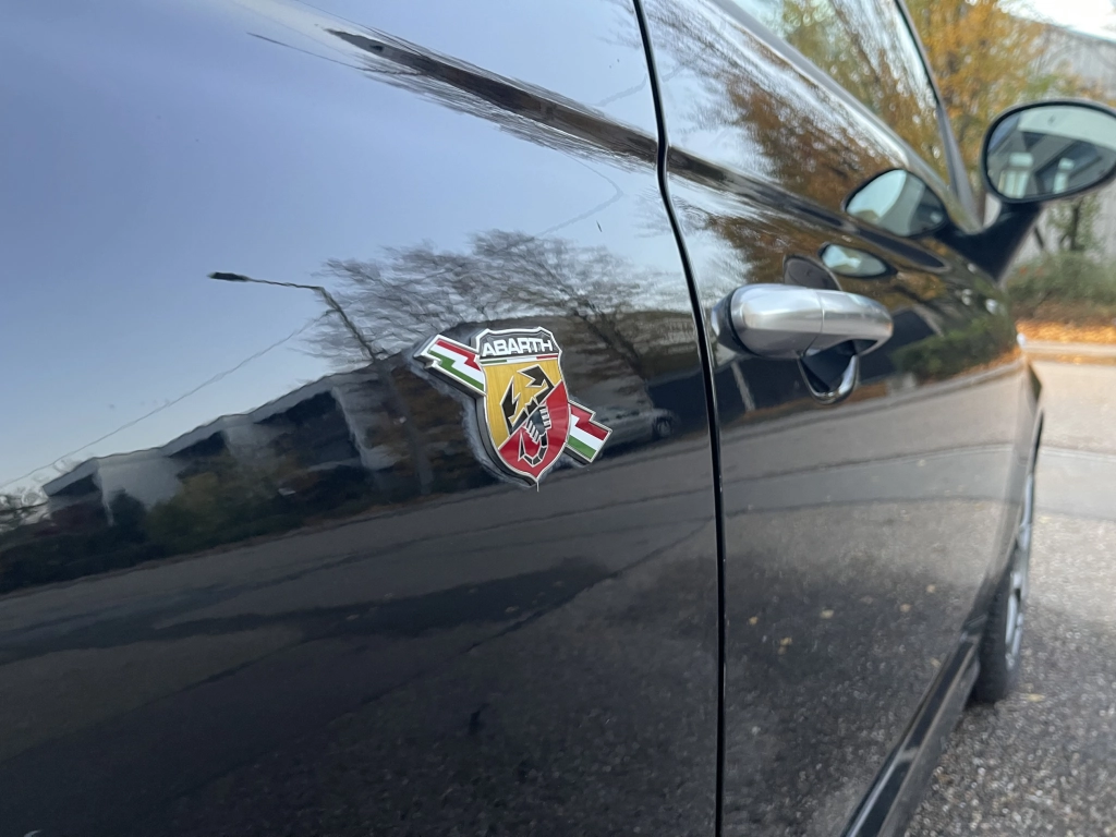 Abarth 595C 16V Turbo  | Black Paket | CarPlay