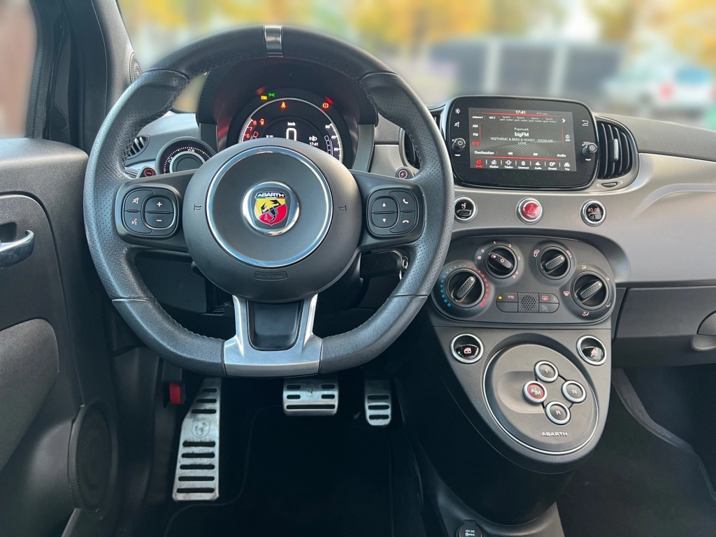 Abarth 595C 16V Turbo  | Black Paket | CarPlay