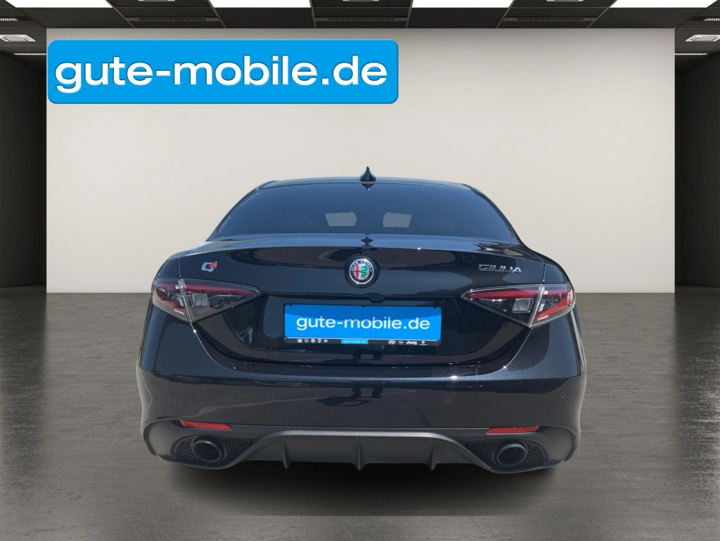 Alfa Romeo Giulia 2.0 Turbo Veloce MATRIX|PANO|CARPLAY
