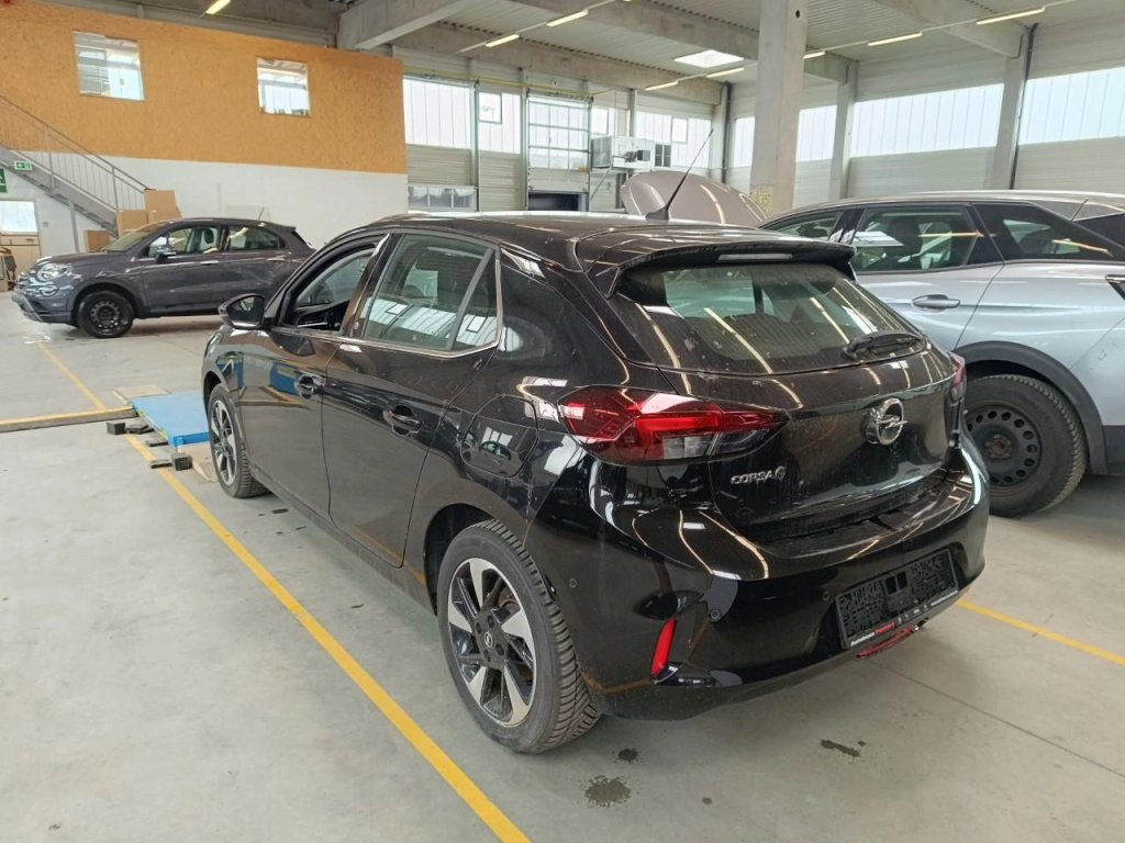 Opel Corsa eElegance 100KW| PDC| Isofix| LED| Carplay
