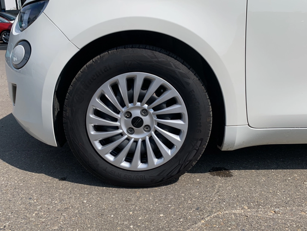 Fiat 500C Basis 42 kWh 118PS| Carplay| Isofix| DAB| 